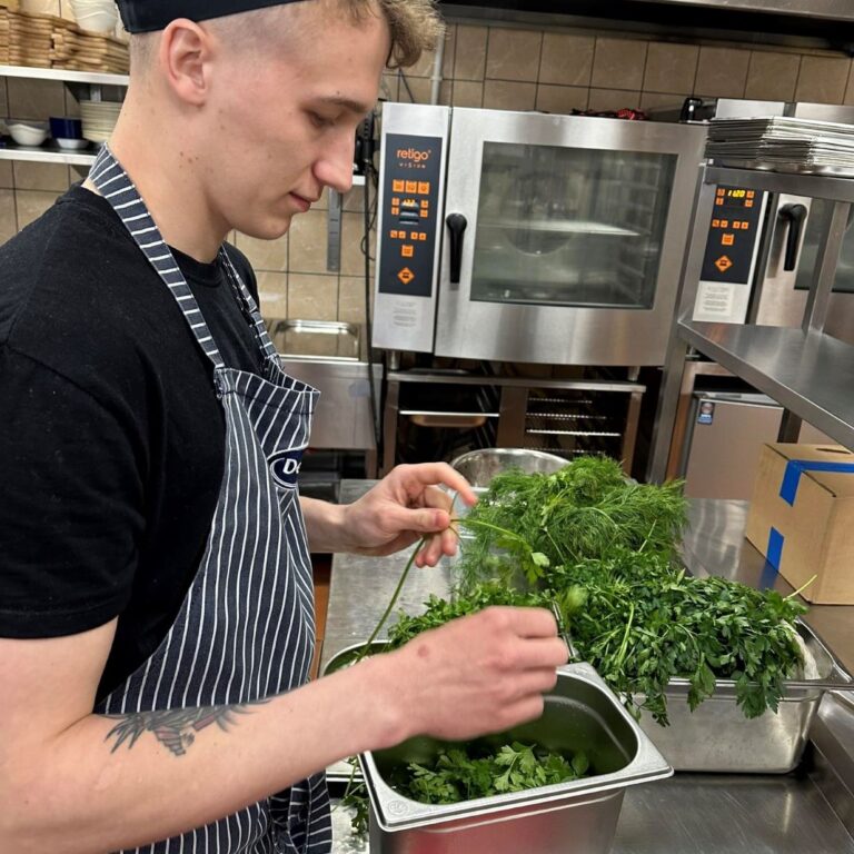 343794156_1300553593863278_1279031858698888847_n